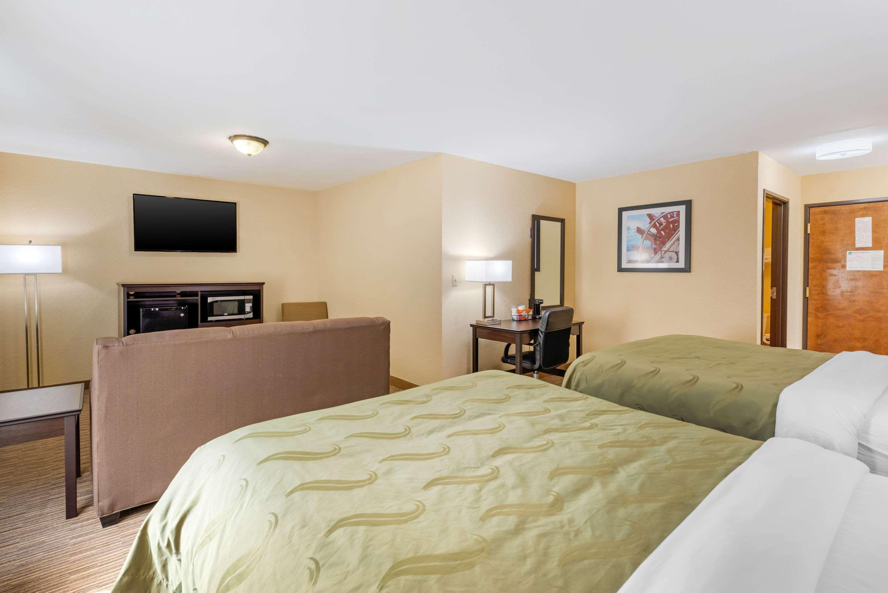 Quality Inn & Suites Brandenburg - Fort Knox Exterior photo