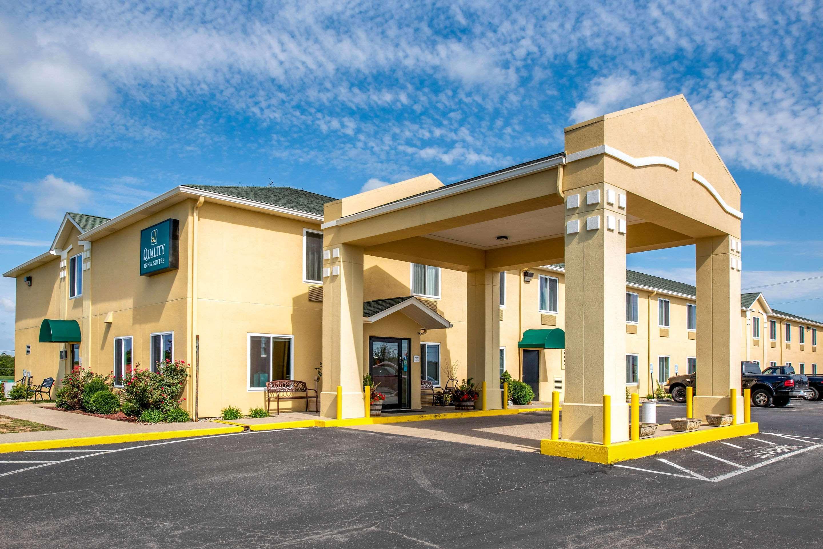 Quality Inn & Suites Brandenburg - Fort Knox Exterior photo