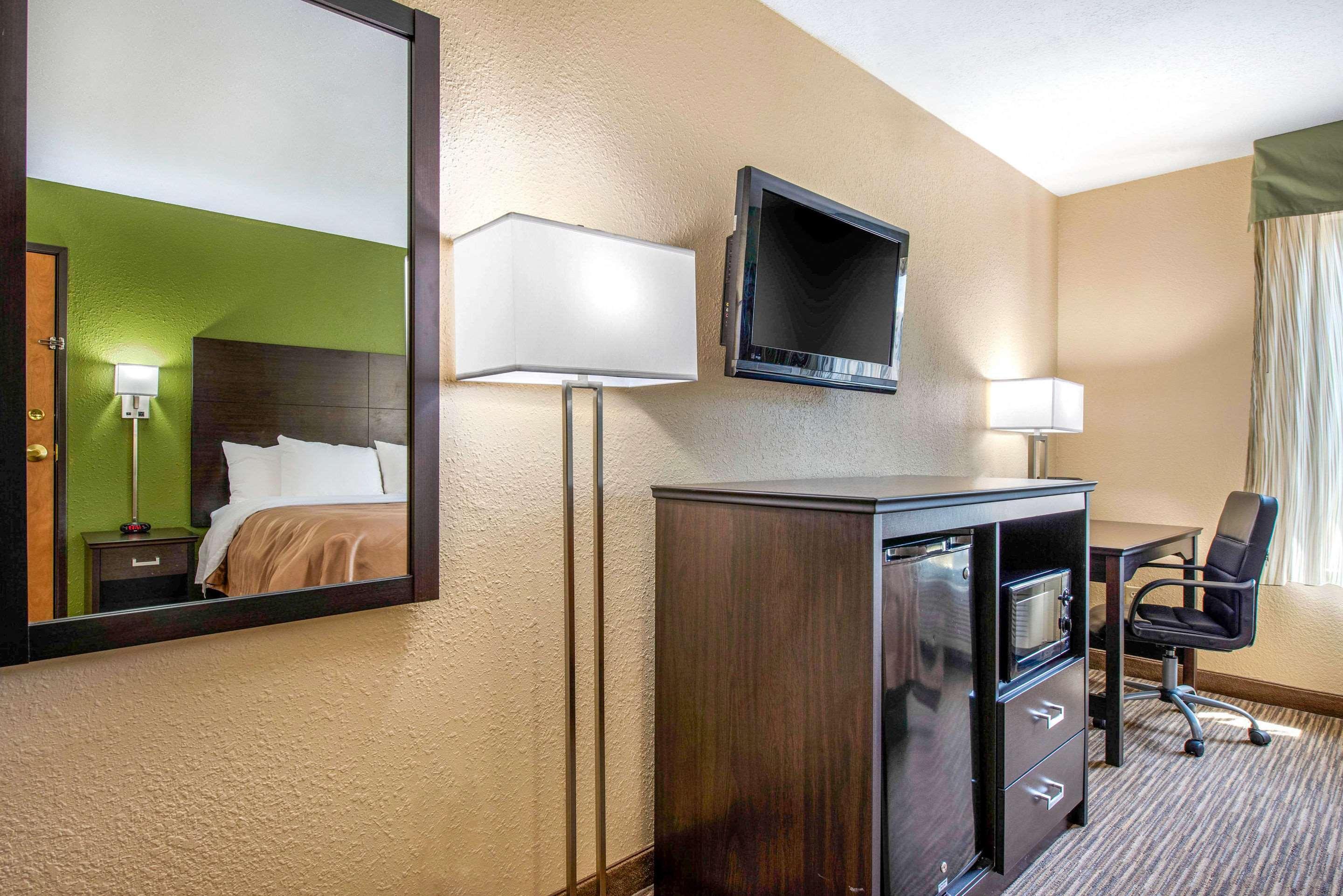 Quality Inn & Suites Brandenburg - Fort Knox Exterior photo