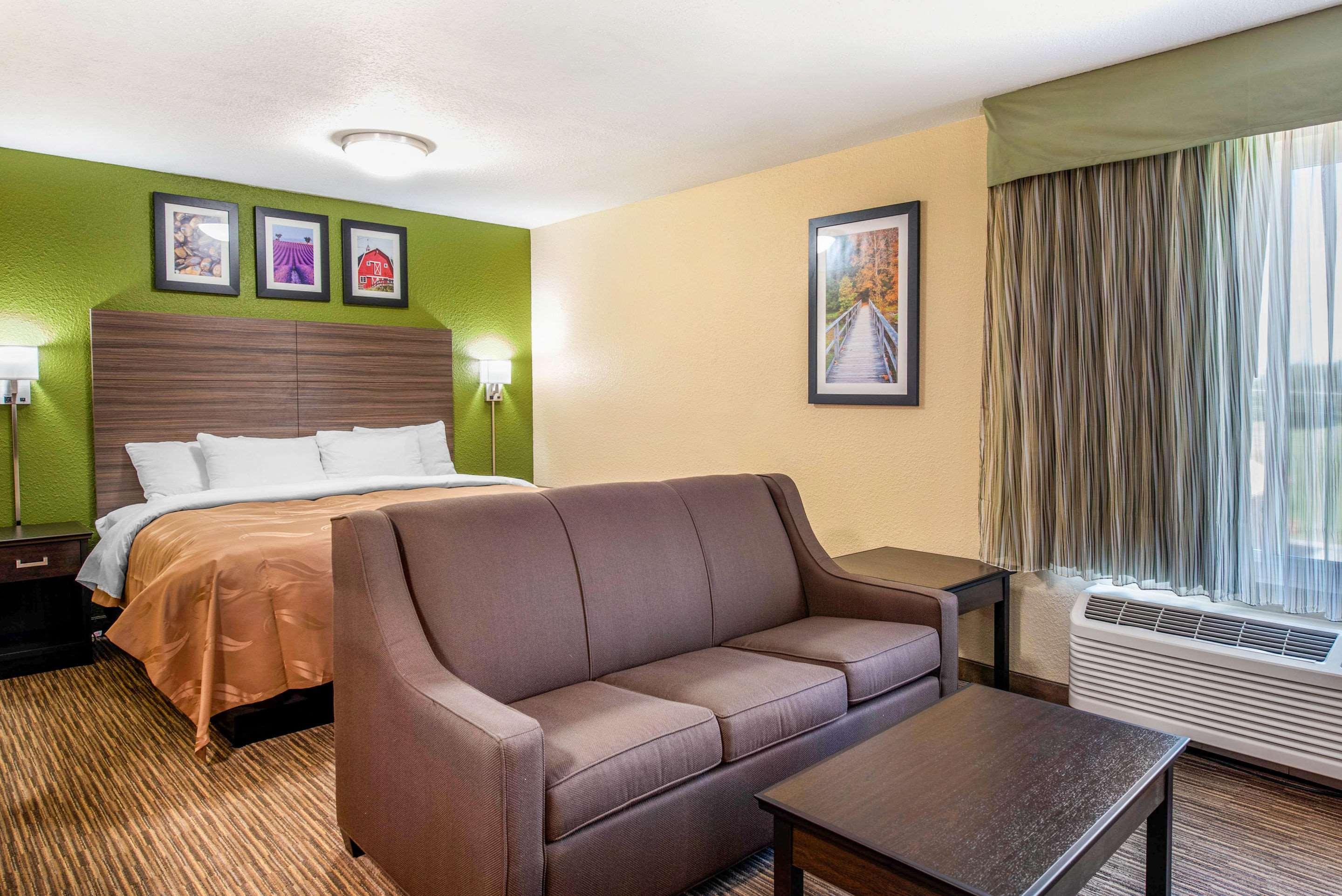 Quality Inn & Suites Brandenburg - Fort Knox Exterior photo