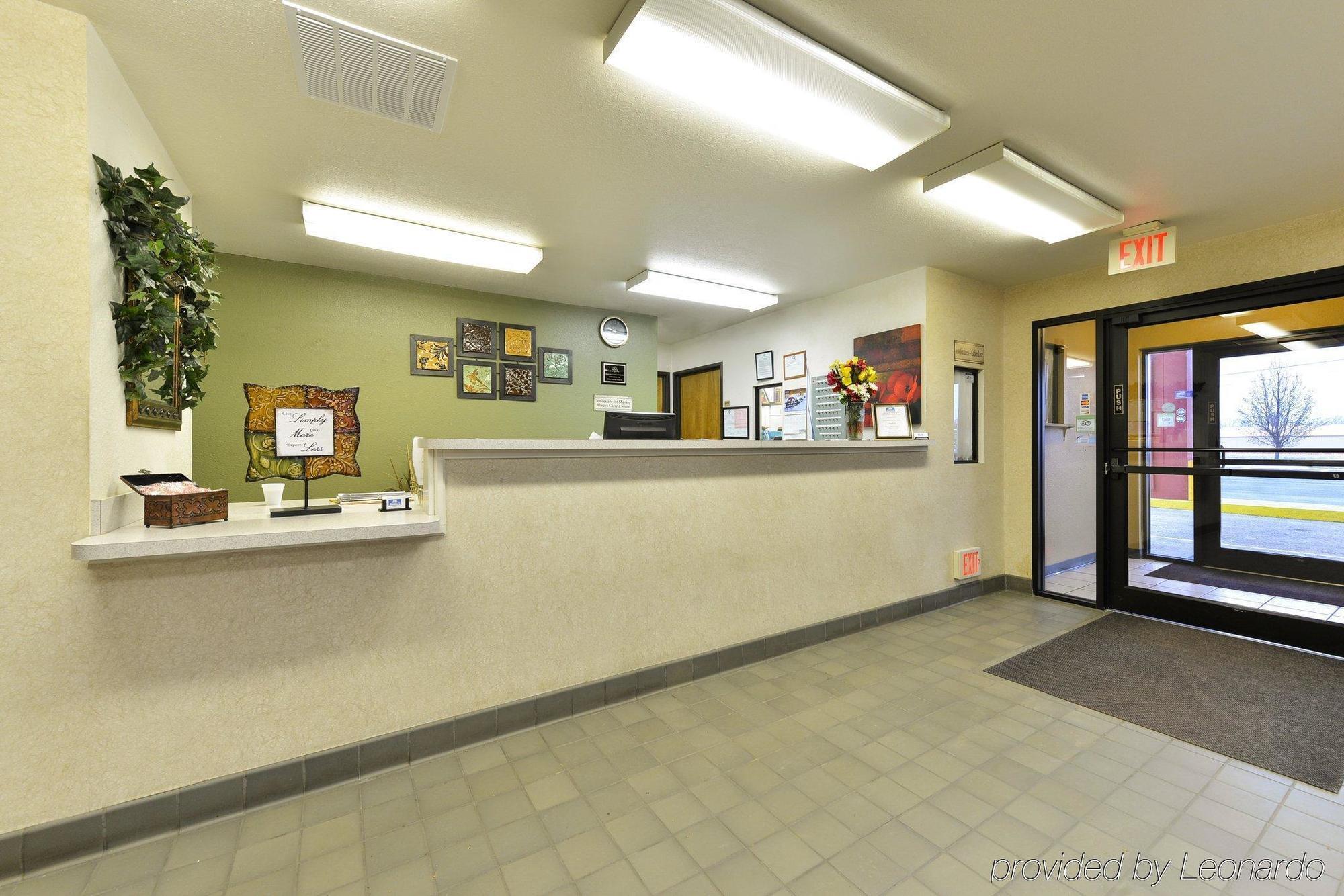 Quality Inn & Suites Brandenburg - Fort Knox Exterior photo