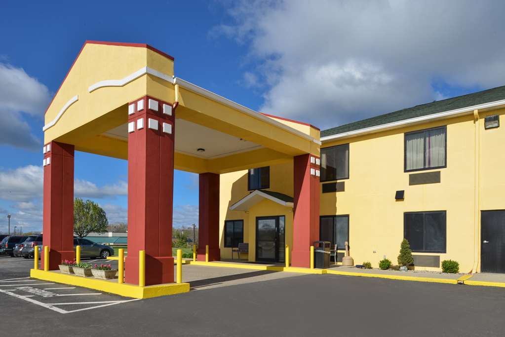 Quality Inn & Suites Brandenburg - Fort Knox Exterior photo