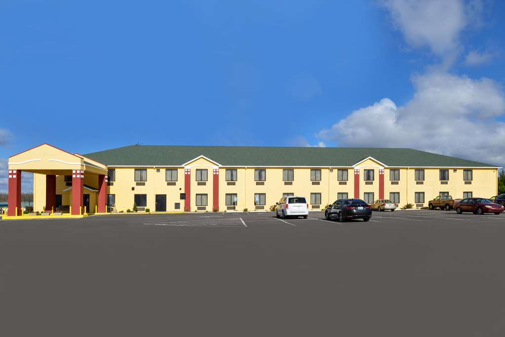 Quality Inn & Suites Brandenburg - Fort Knox Exterior photo