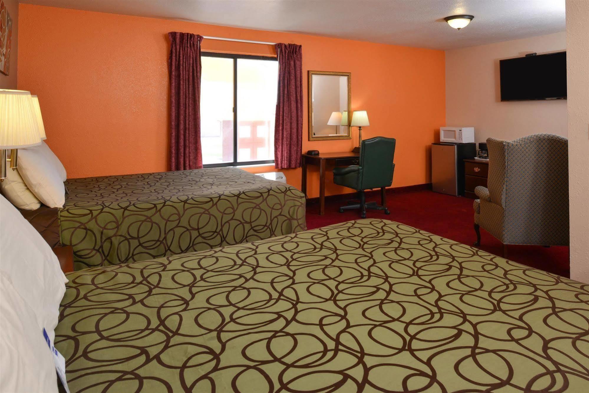 Quality Inn & Suites Brandenburg - Fort Knox Exterior photo