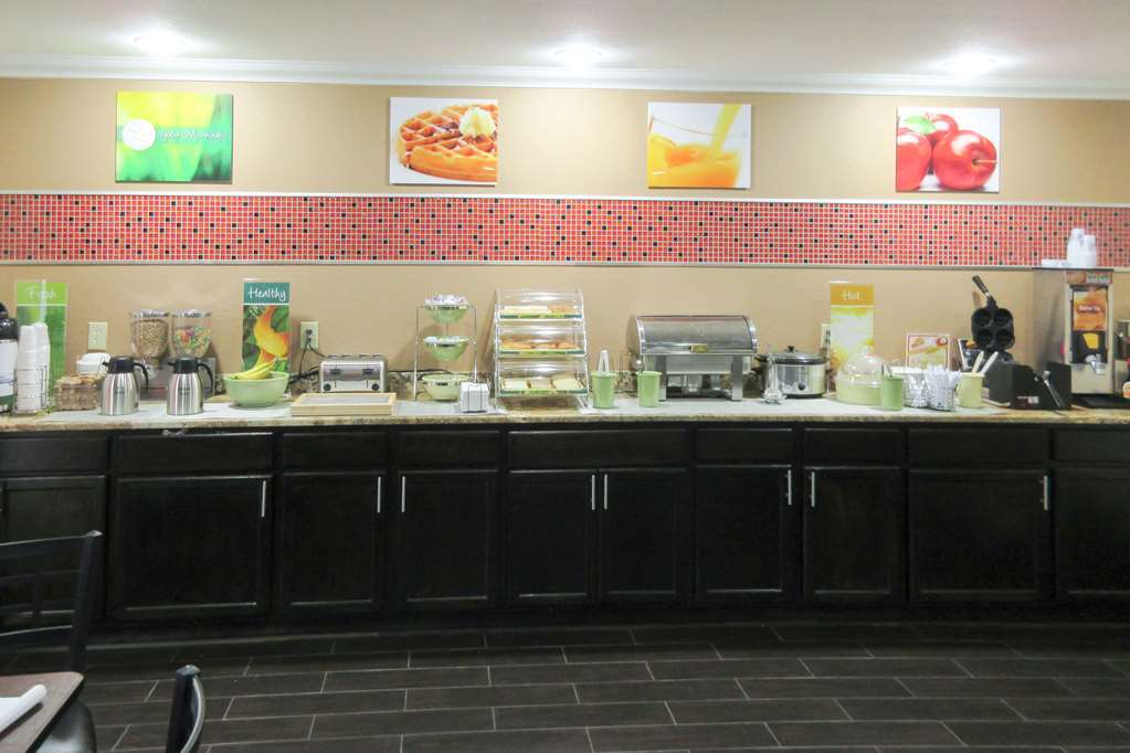 Quality Inn & Suites Brandenburg - Fort Knox Restaurant photo