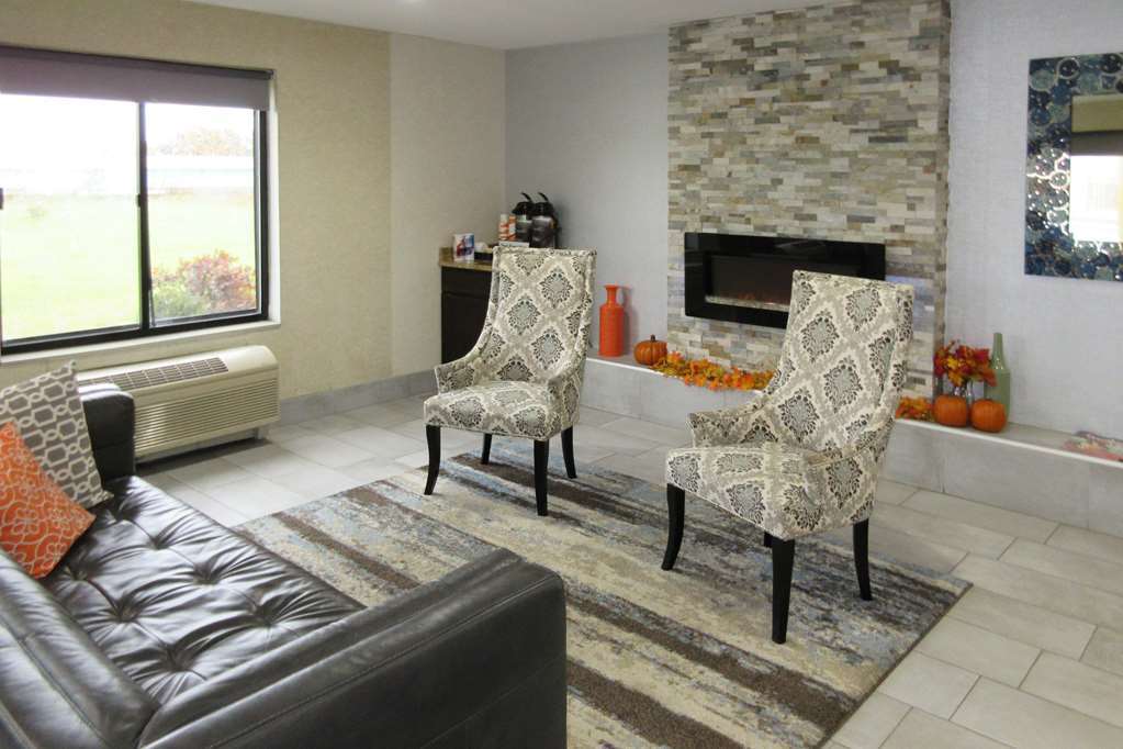Quality Inn & Suites Brandenburg - Fort Knox Interior photo